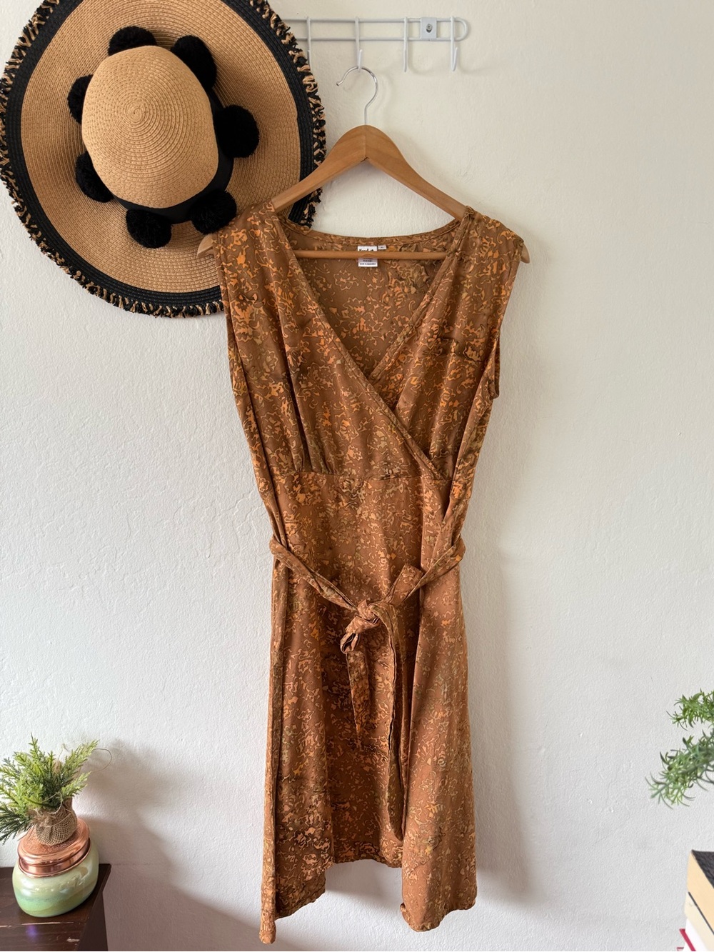 Hand Kreation Boho Sleeveless Surplice Neckline Dress Tie Waist Size XL